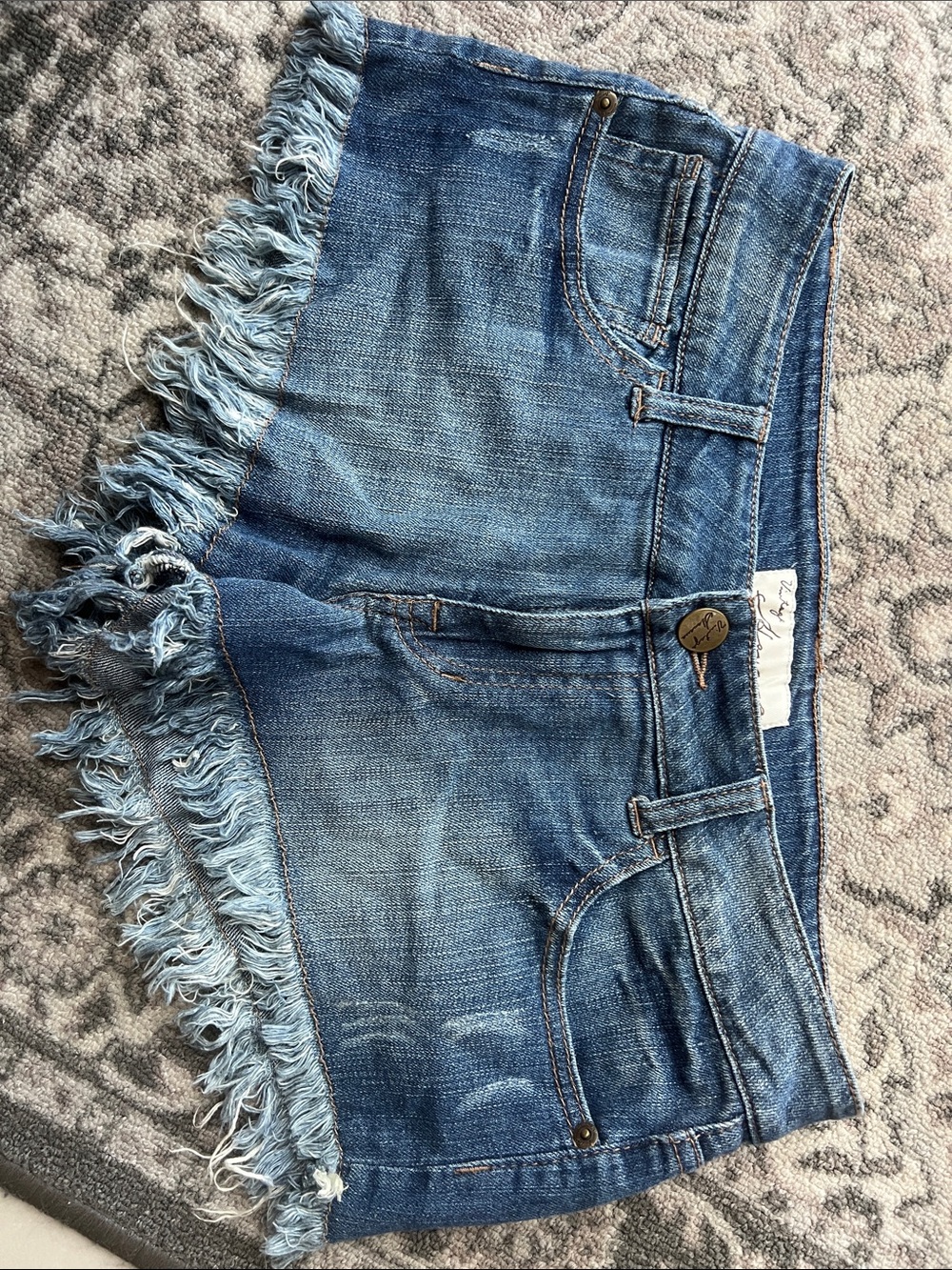 Frayed Hem Denim Shorts - Blue